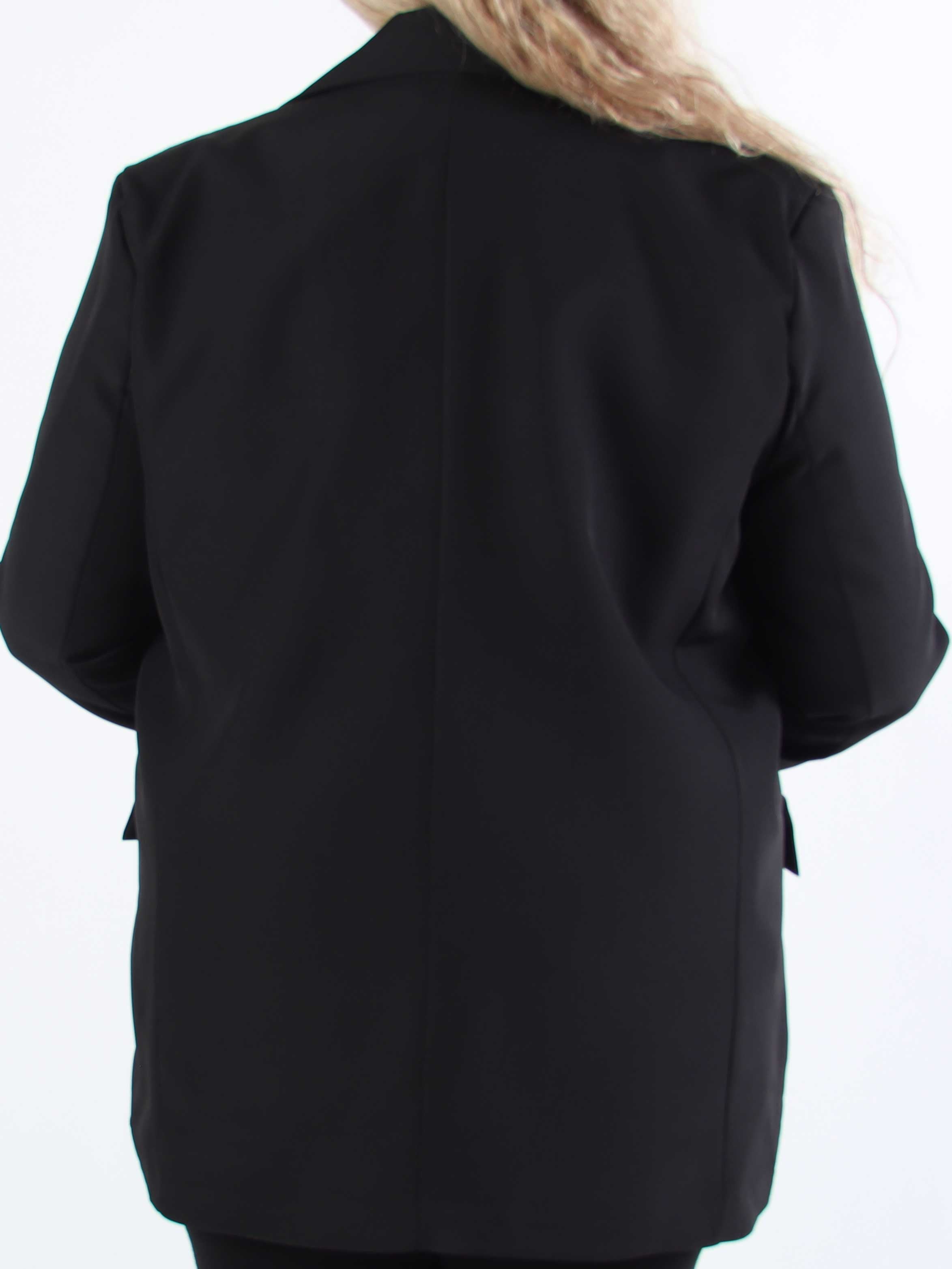 Kaisa - Farvet stilren blazer med knapper